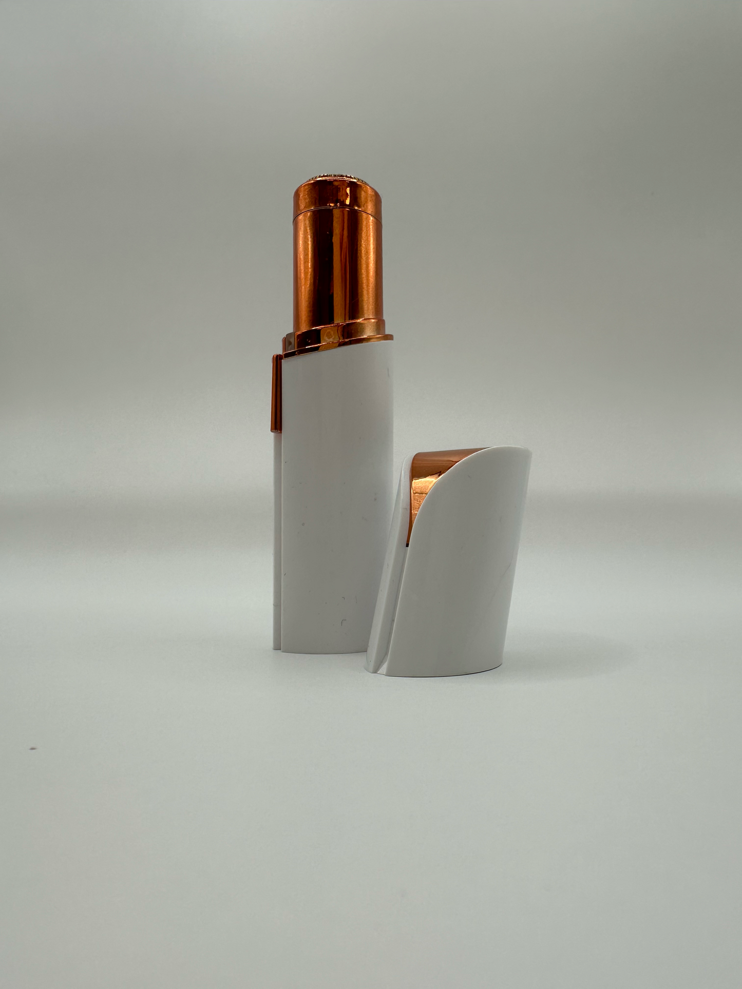 Rasoio per viso a forma di Rossetto